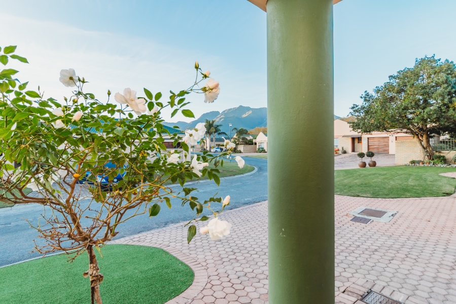 3 Bedroom Property for Sale in Heather Park Western Cape